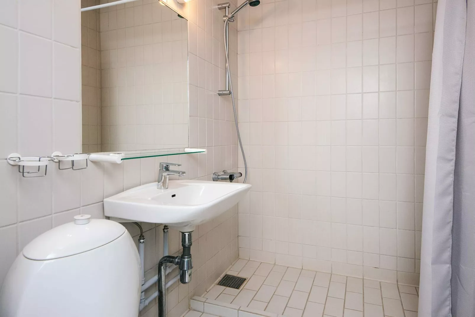 1 room,View cou.,G.Floor/1.floor,Prem - Intérieur
