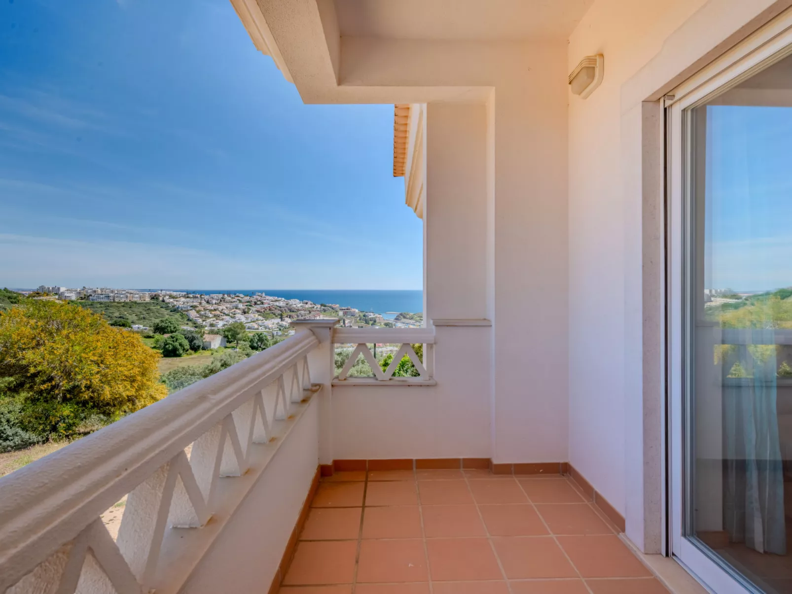 Cerro Aguia AM V2 - VIP Properties - Outside