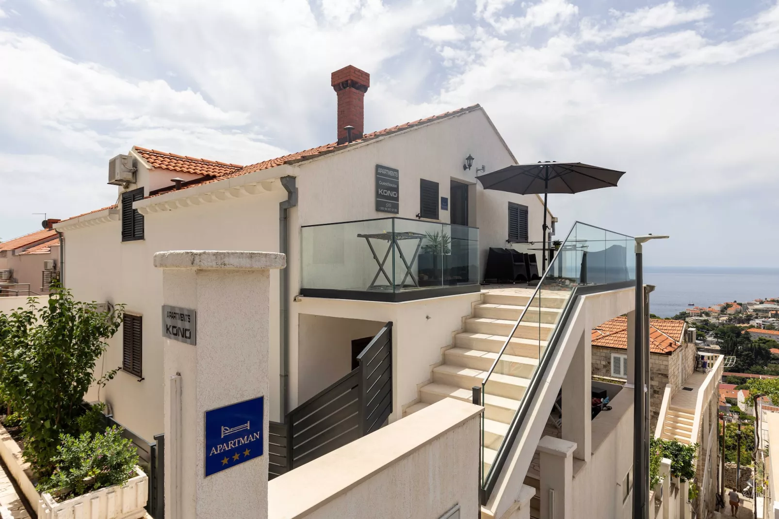 Guest House Kono - One-Bedroom Apartment with Patio and Sea View - Marka Gjaje Street - Extérieur