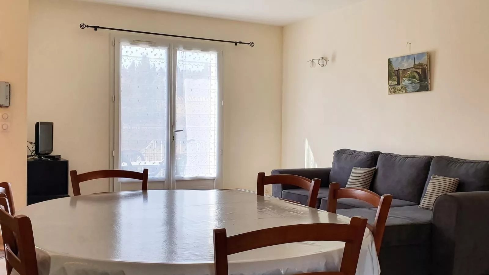 Du Soleil - Dining room