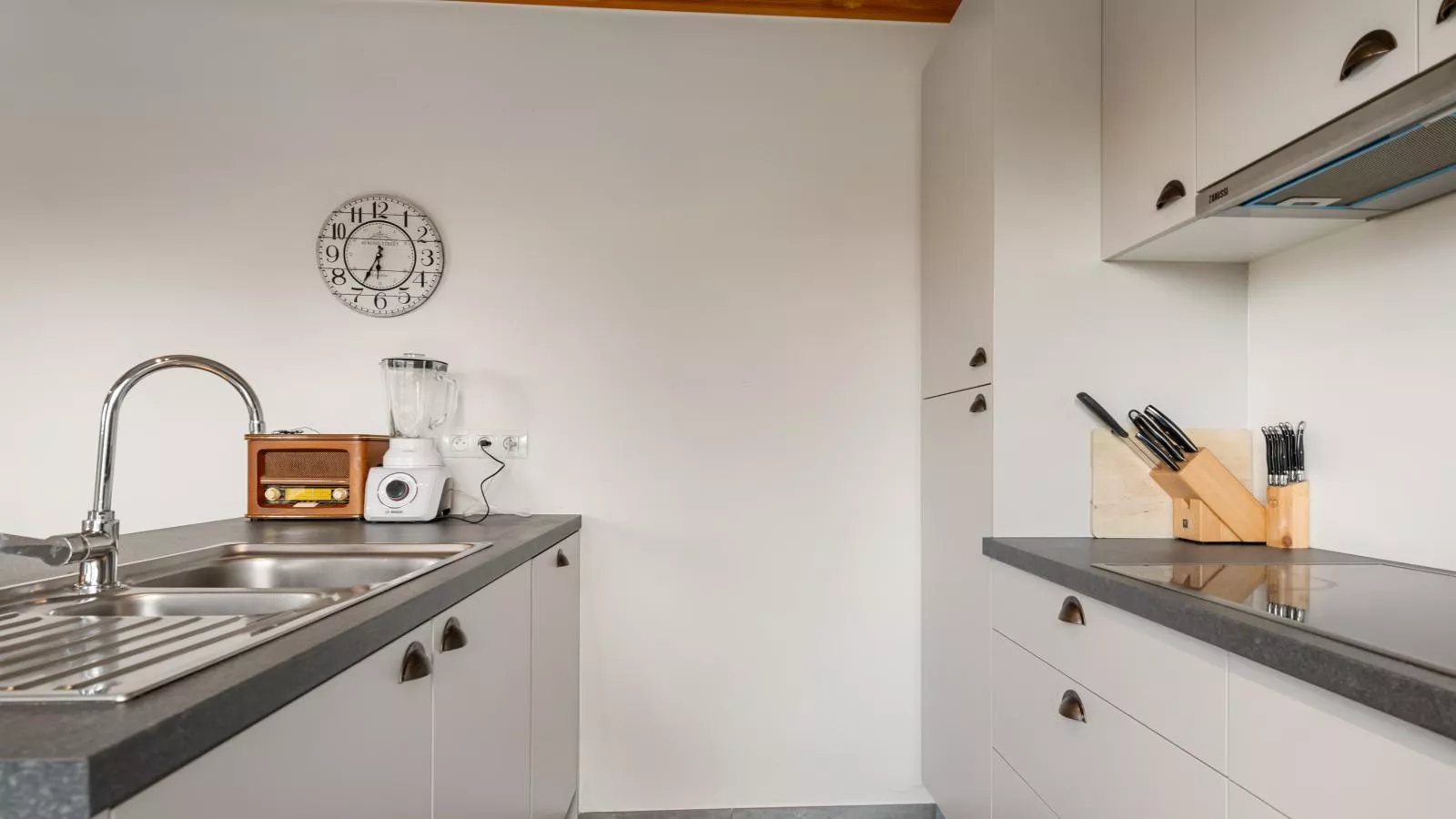 Westhinder I H91 - Kitchen