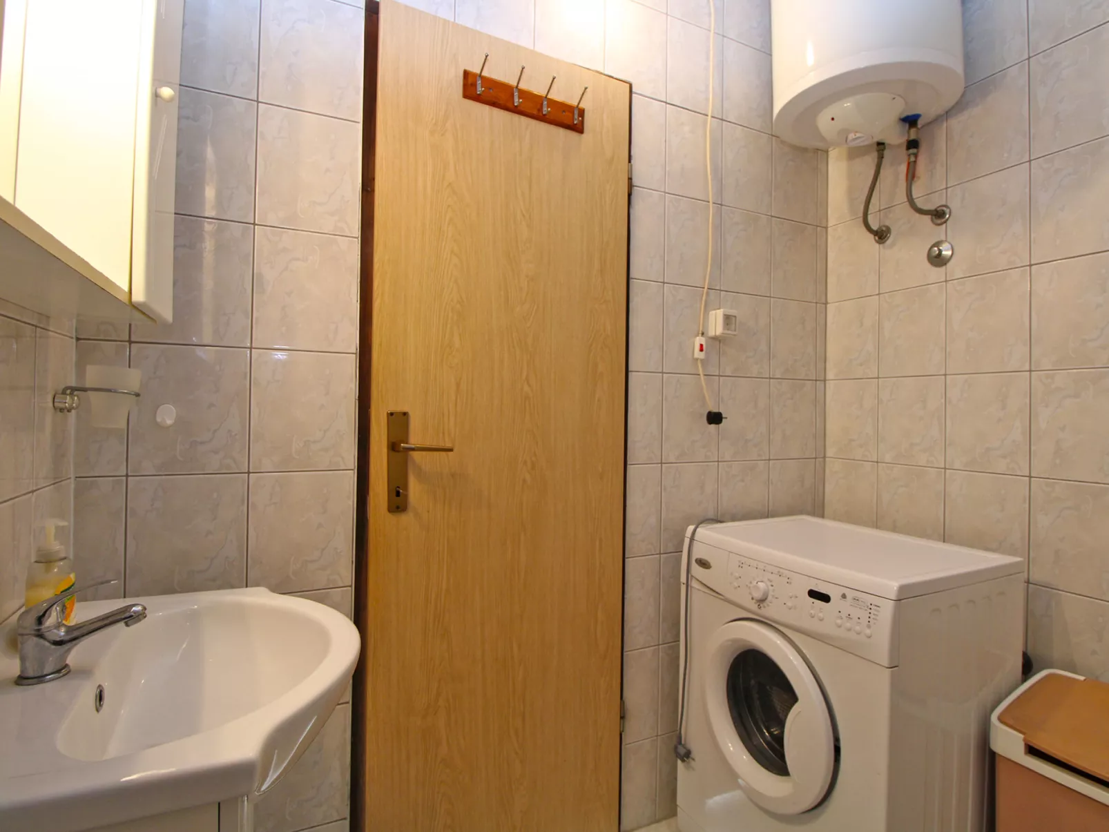 Apartment 768 - Dedans