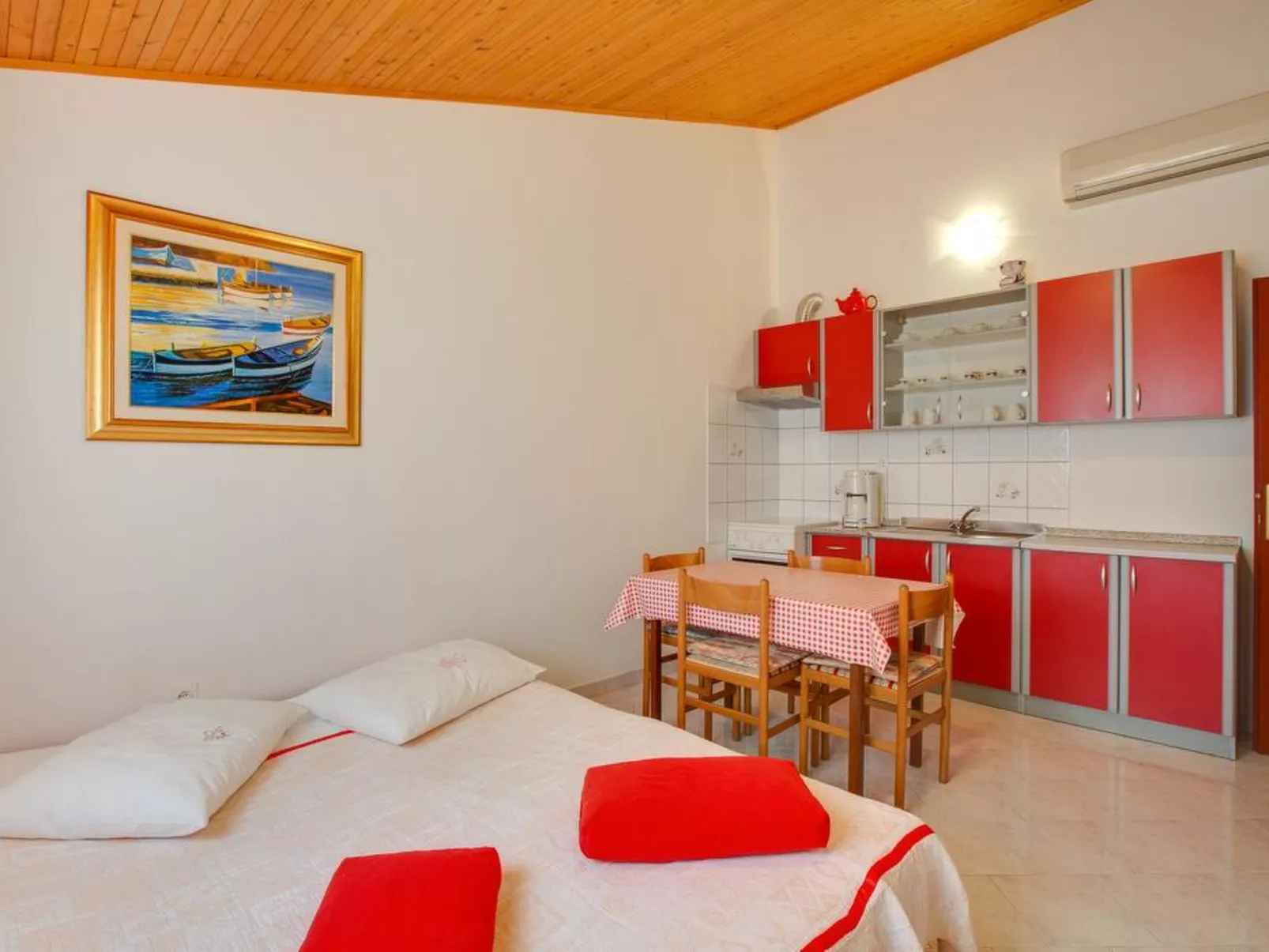 Apartment 1682 - Inside