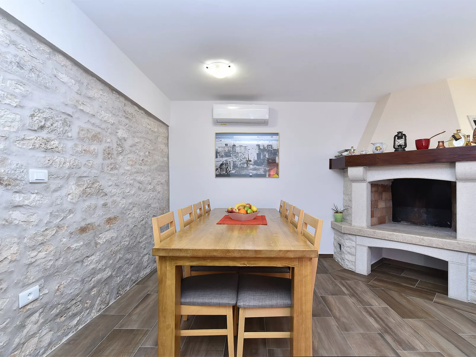 House 2214 - Inside