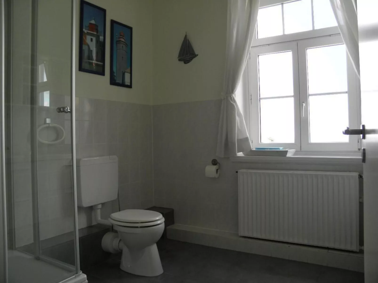Freundlich eingerichtete Wohnung mit Meerblick - Inside