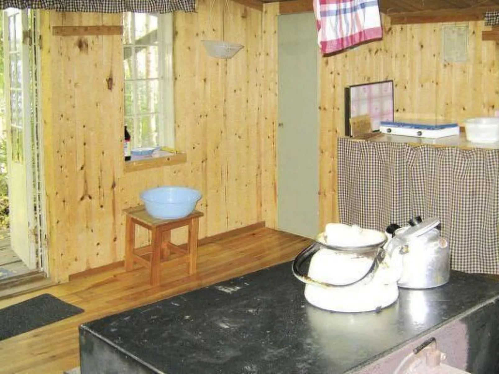 Holzhütte für das wahre Naturerlebnis am See - Dedans