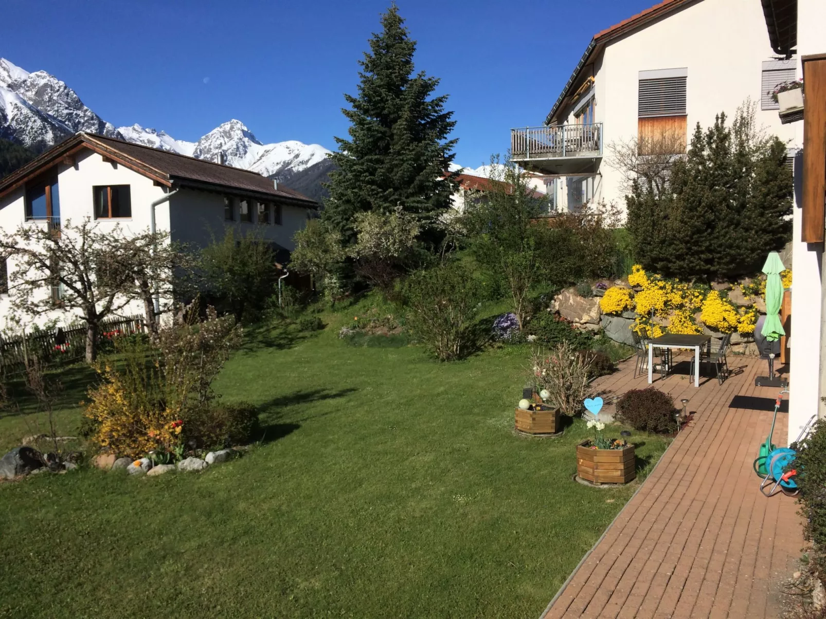 Ferienwohnungen Senda 495D, (Scuol). - Outside