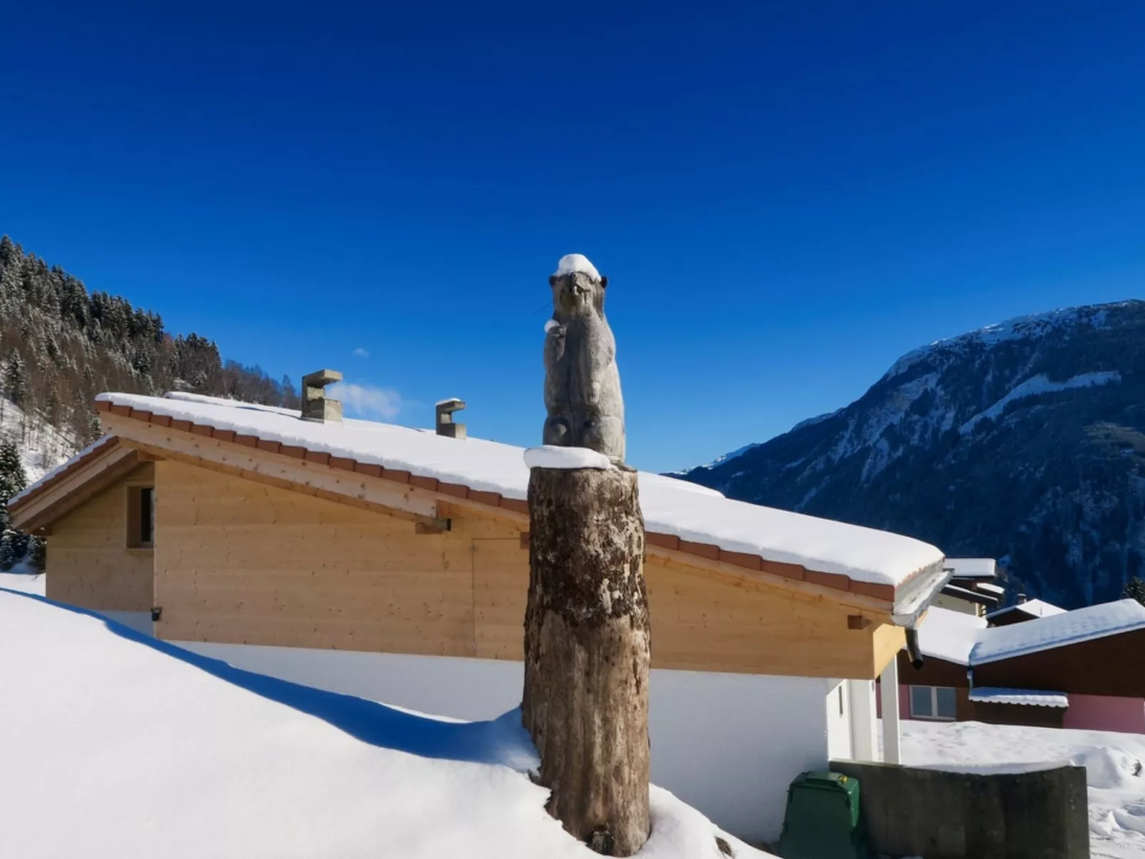 Casa Segnas/Lindt, (Segnas). - Draußen