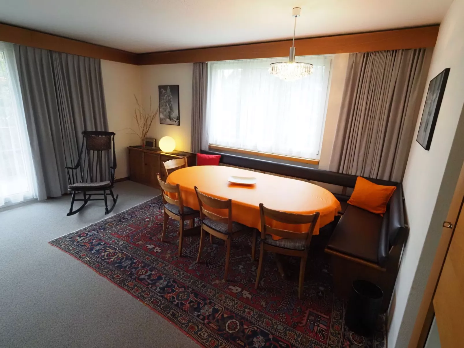 Arcula, (Flims Dorf). Grosszügige 3.5 Zimmerwohnung, 105 m2, ruhig & zentral ge - Inside