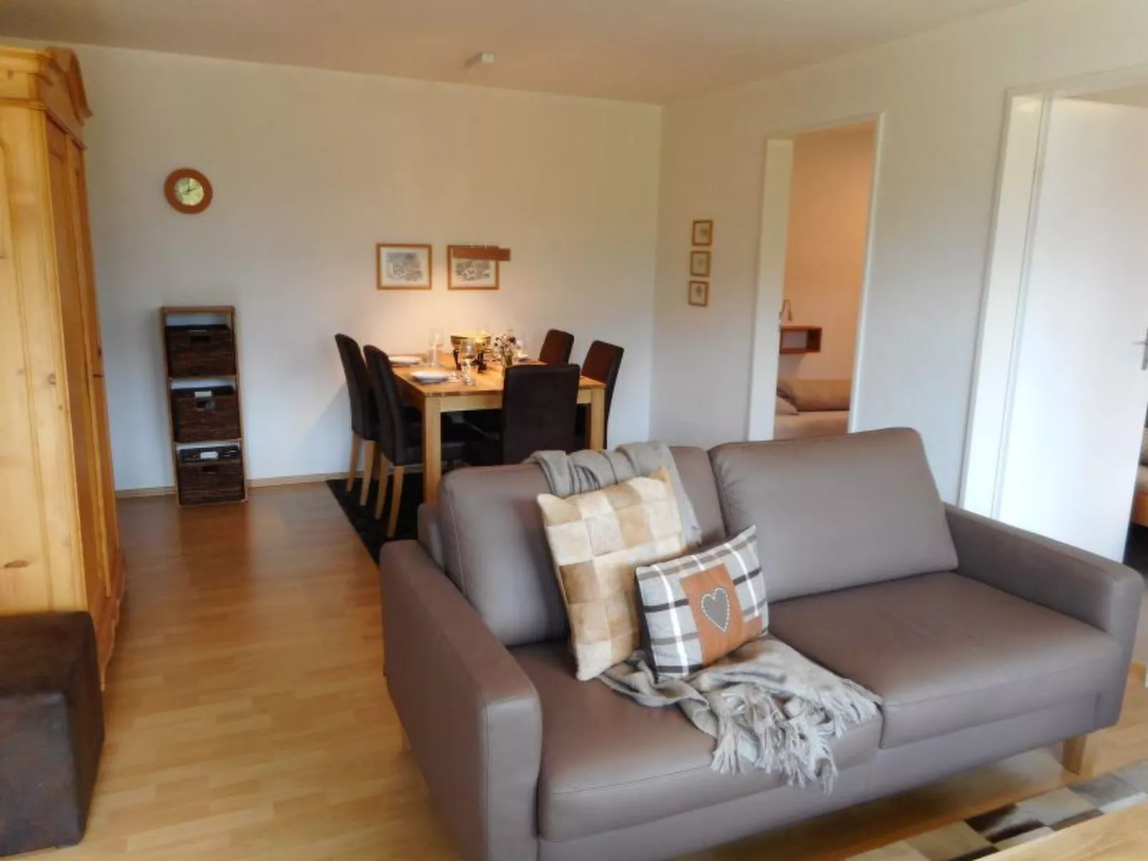 Pignia 2 / Greulich, (Laax Dorf). 3 Zimmerwohnung - Drinnen
