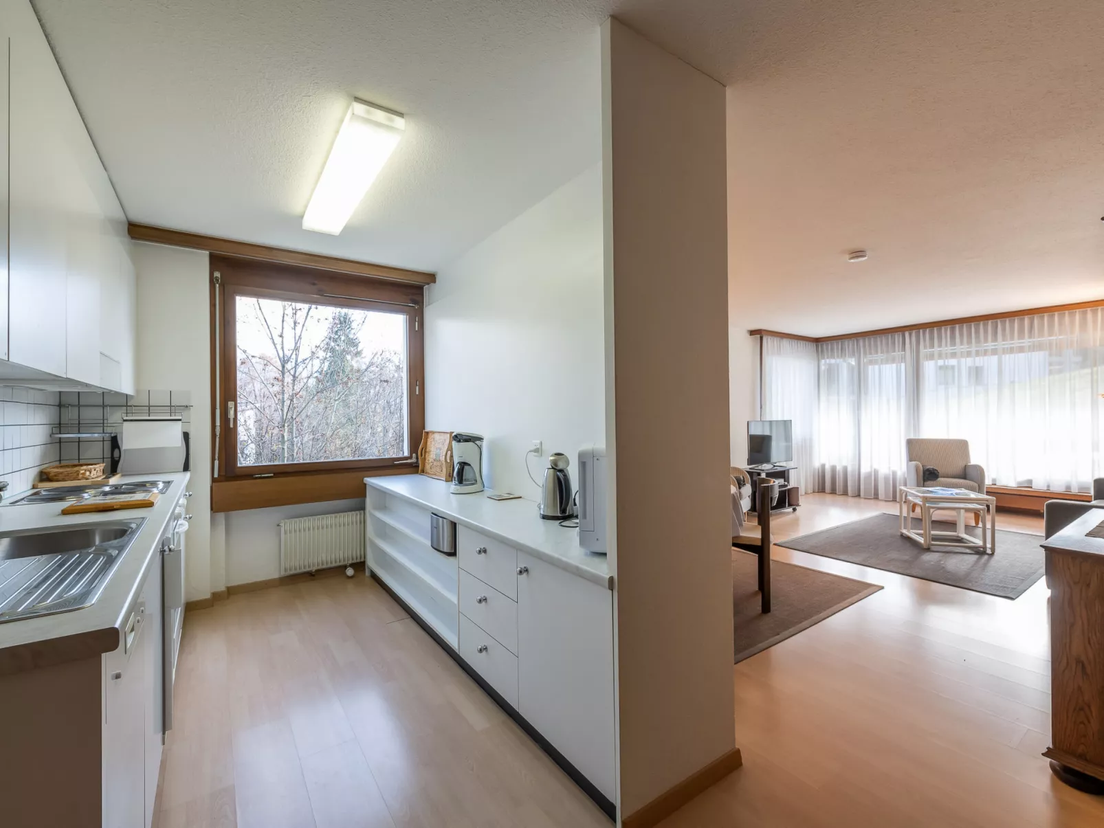 Putzprinz Gujan Ferienwohnung, Haus Surmir B / 16, (Flims Waldhaus). 2.5-Zimmer - Inside