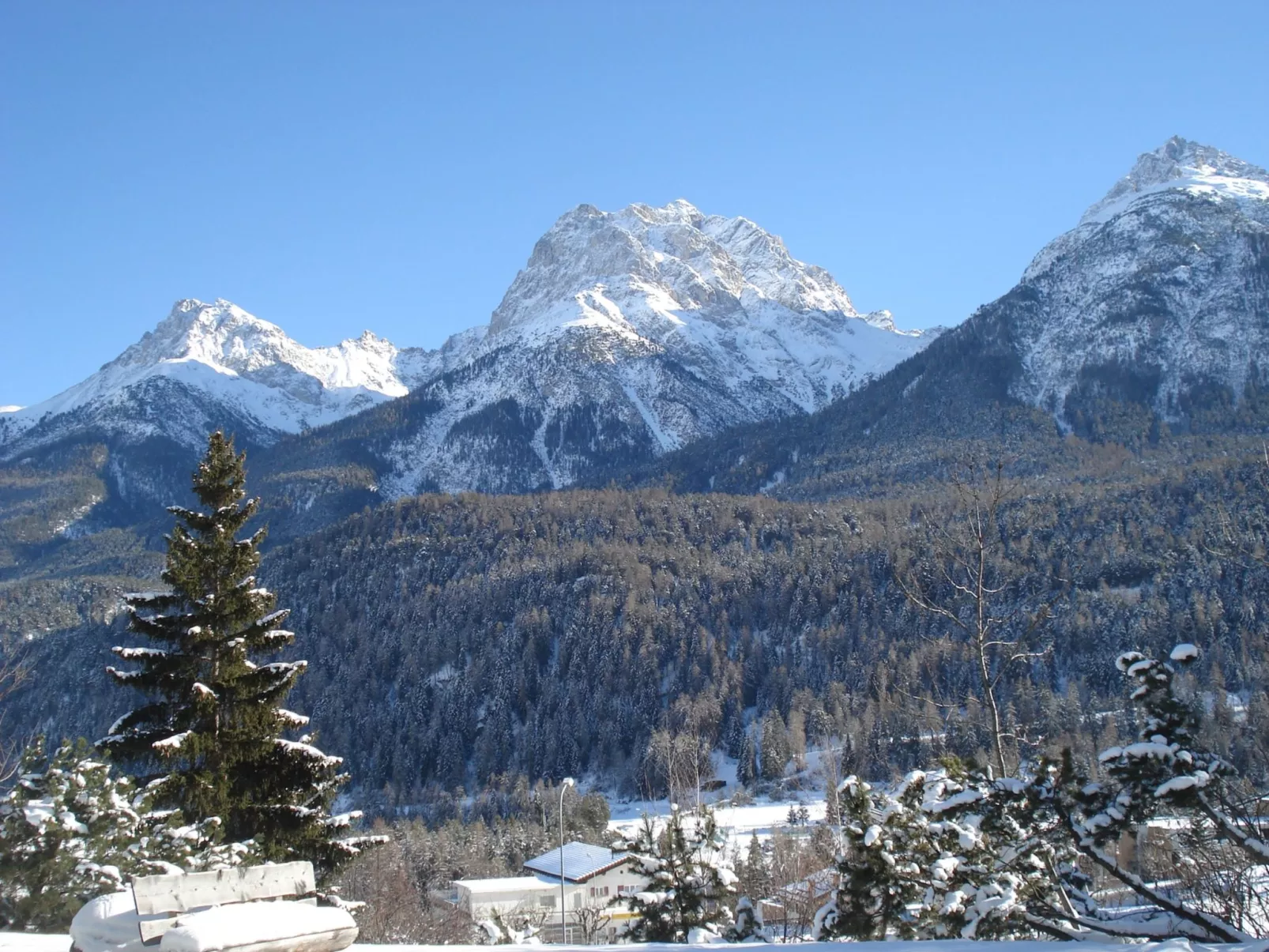STEINMANN, (Scuol). - Draußen