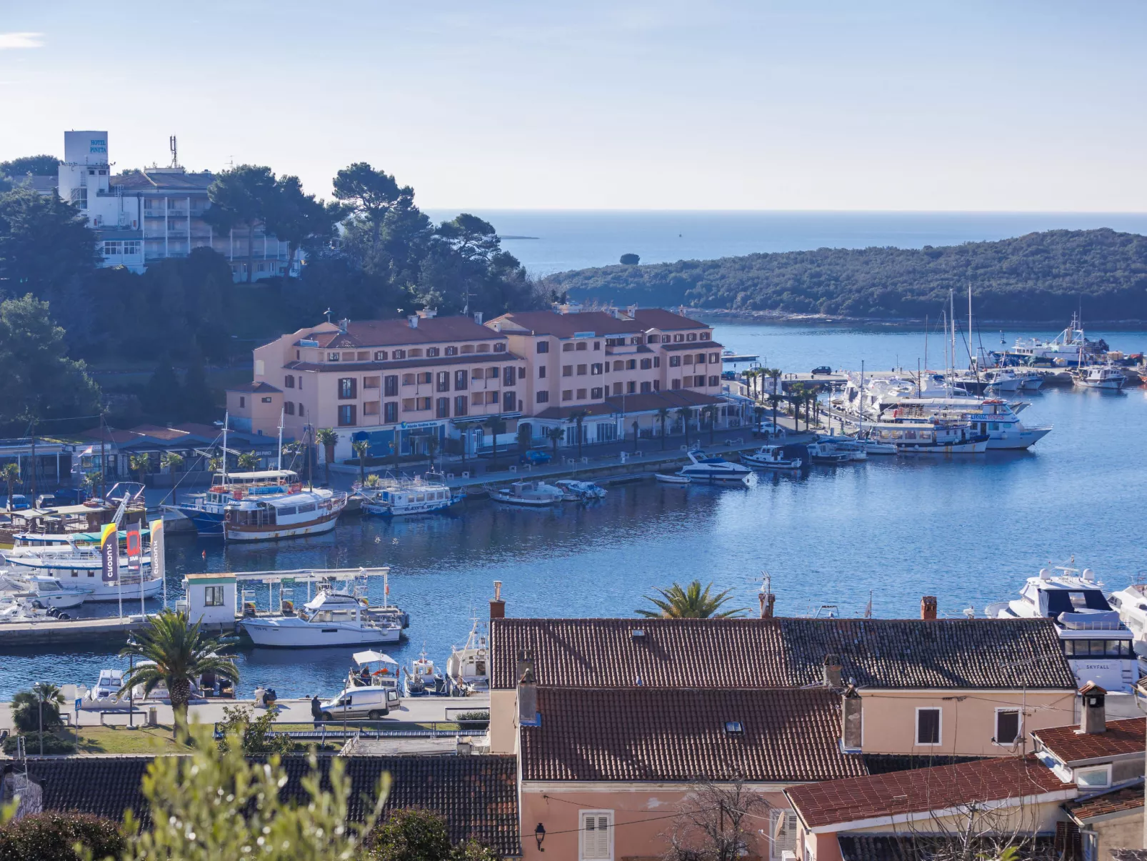 Seaview Marina - Outside
