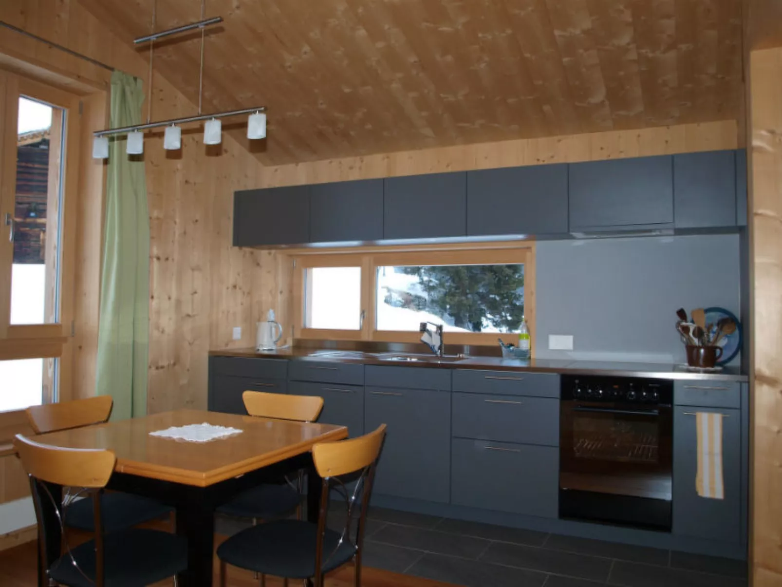 Studio Bäch, Safien-Thalkirch, (Thalkirch (Safien)). - Drinnen