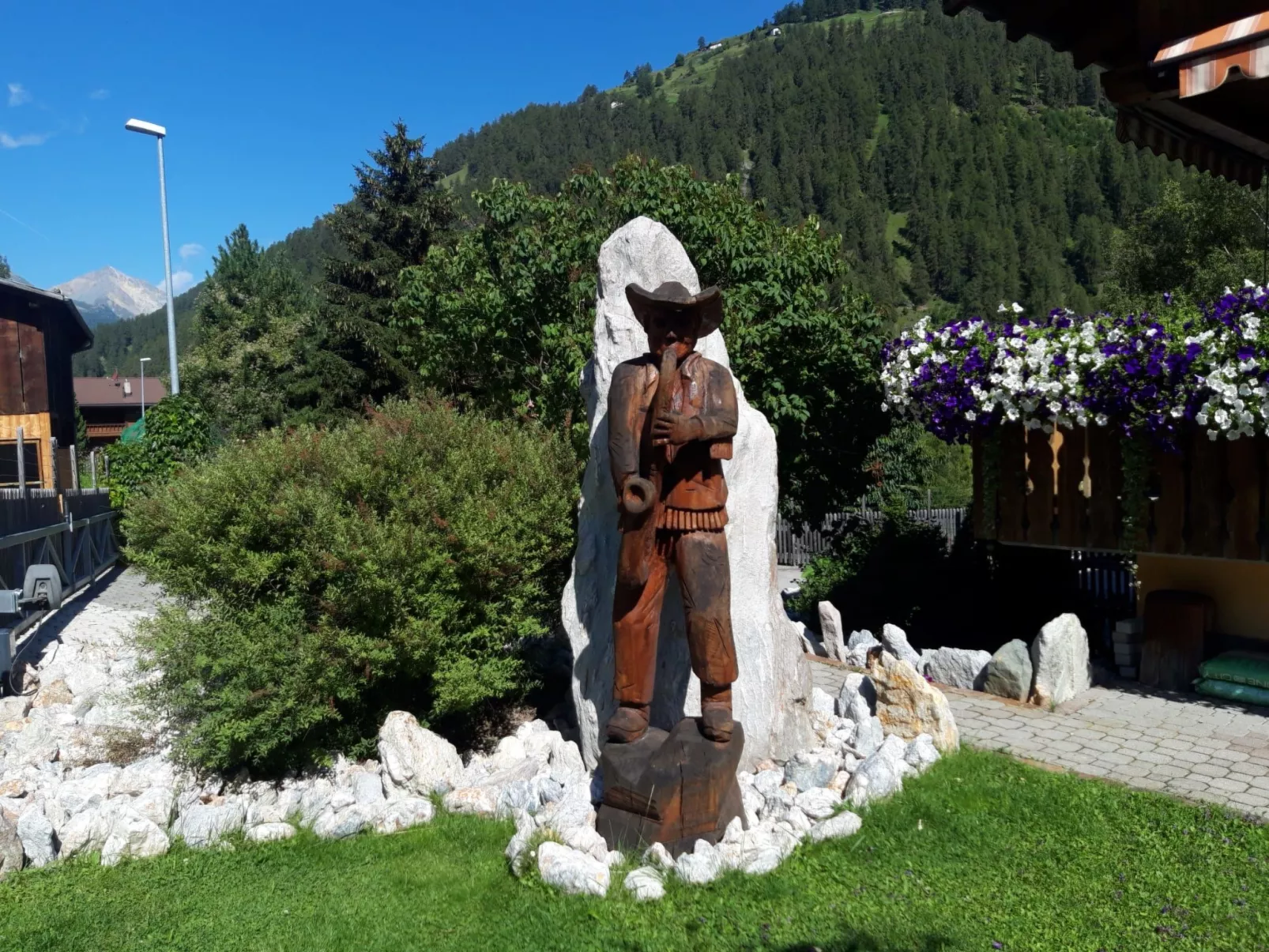 Mundaditschas, (Sta. Maria - Santa Maria Val Müstair). - Draußen