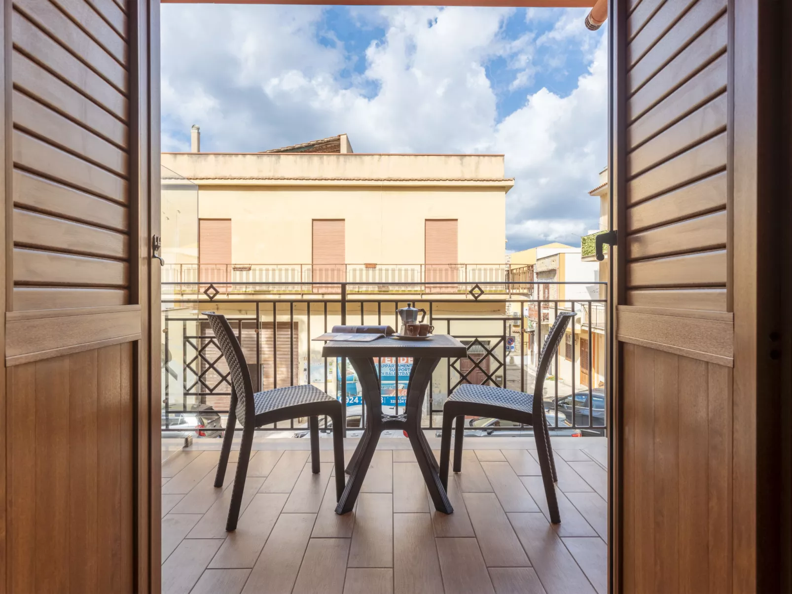 Sicilia-Outside