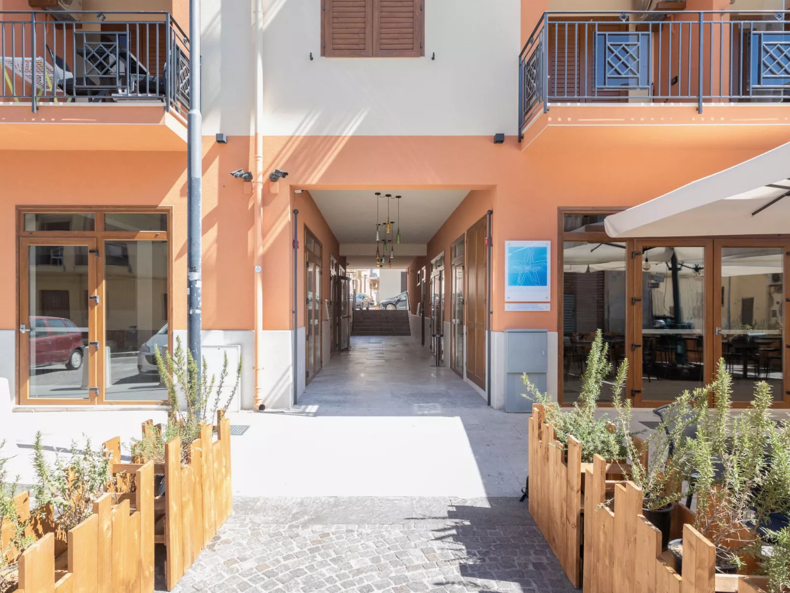 Sicilia-Outside