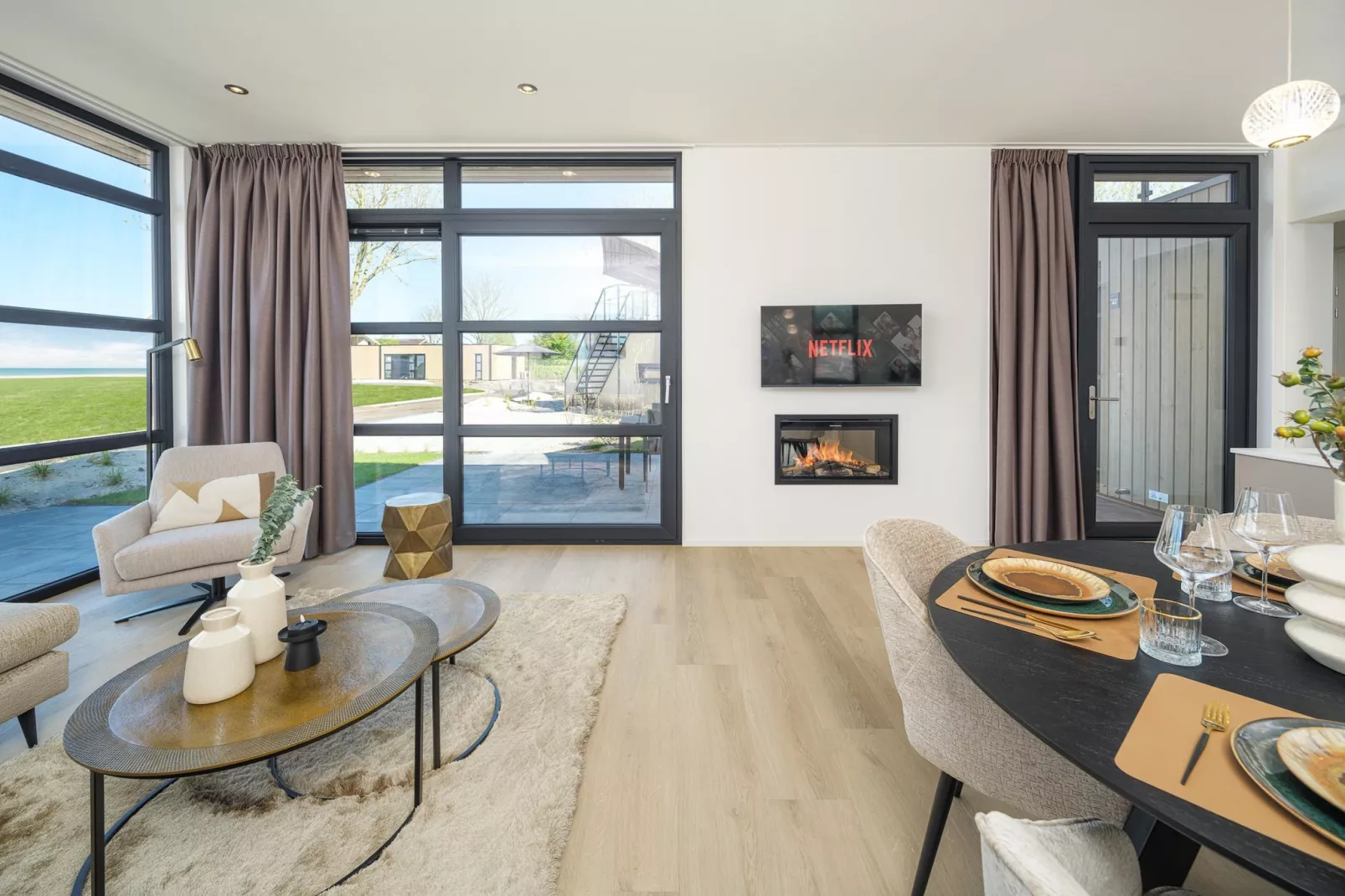 Villa L-Meerzicht | 4 pers. Roof Terrace - Dining room