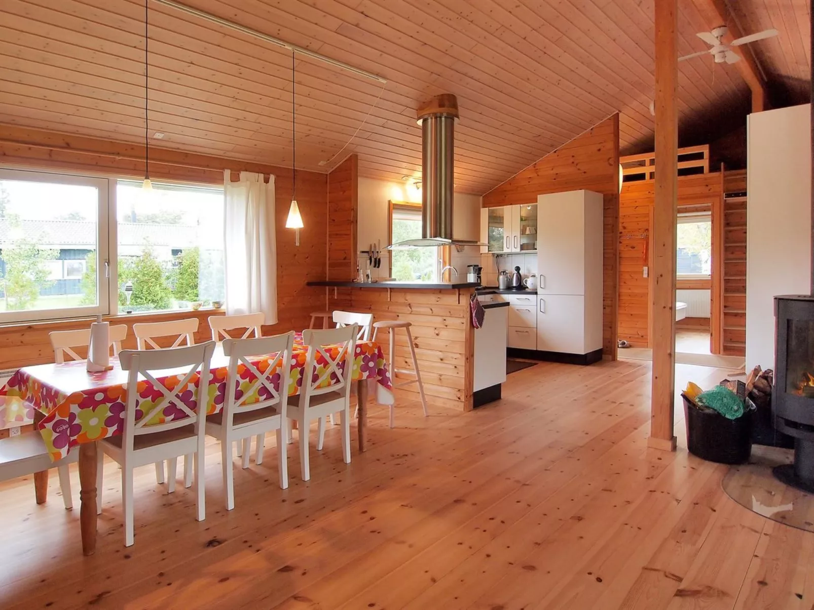 "Karanfilka" - 900m from the sea - Drinnen
