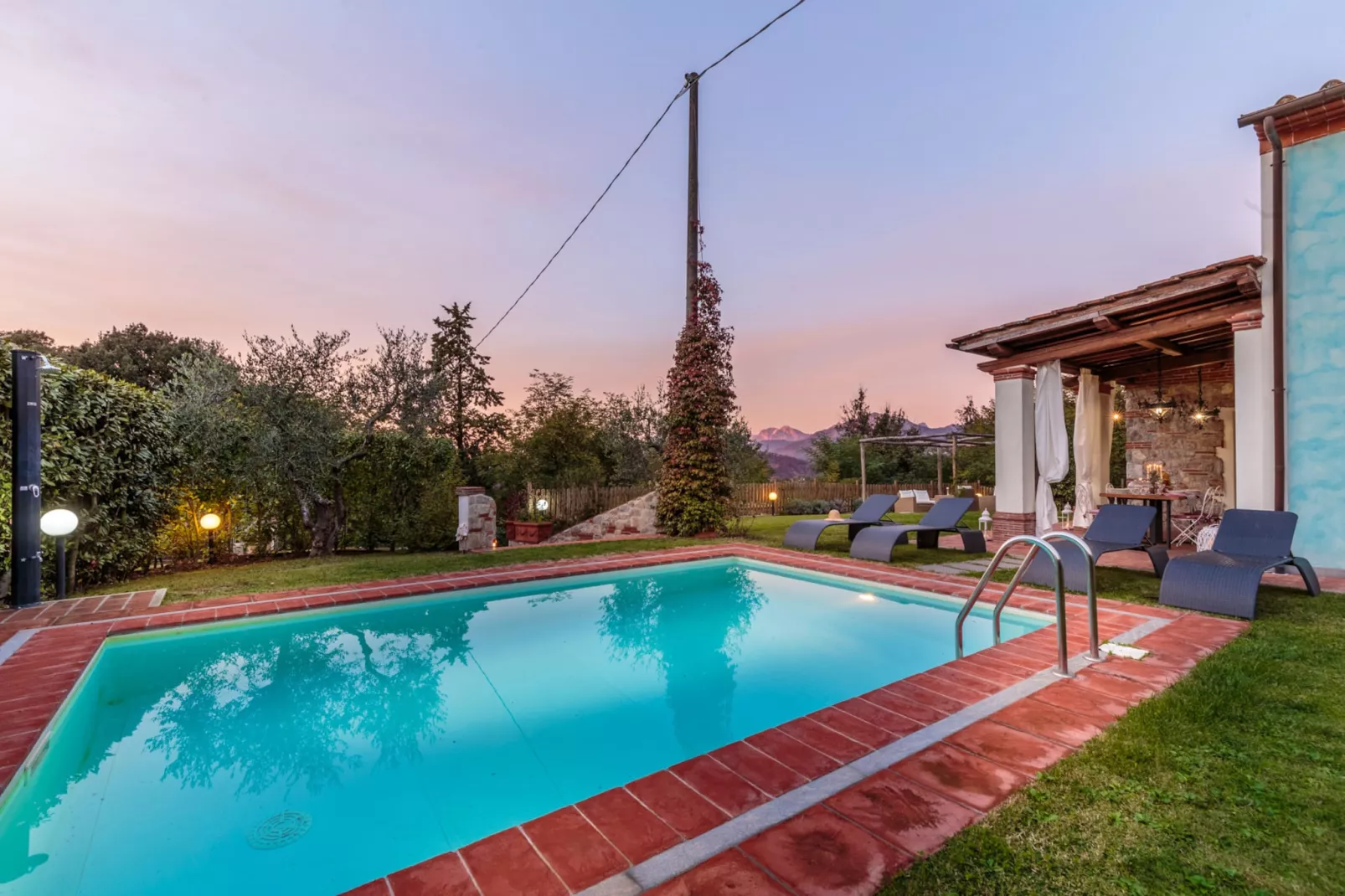 Rondini Farmhouse - Schwimmbad