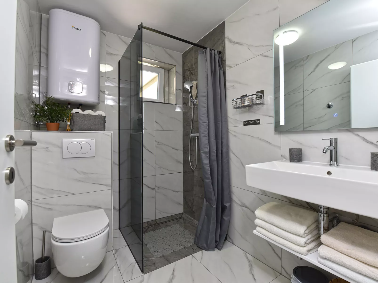 House 2154 - Inside