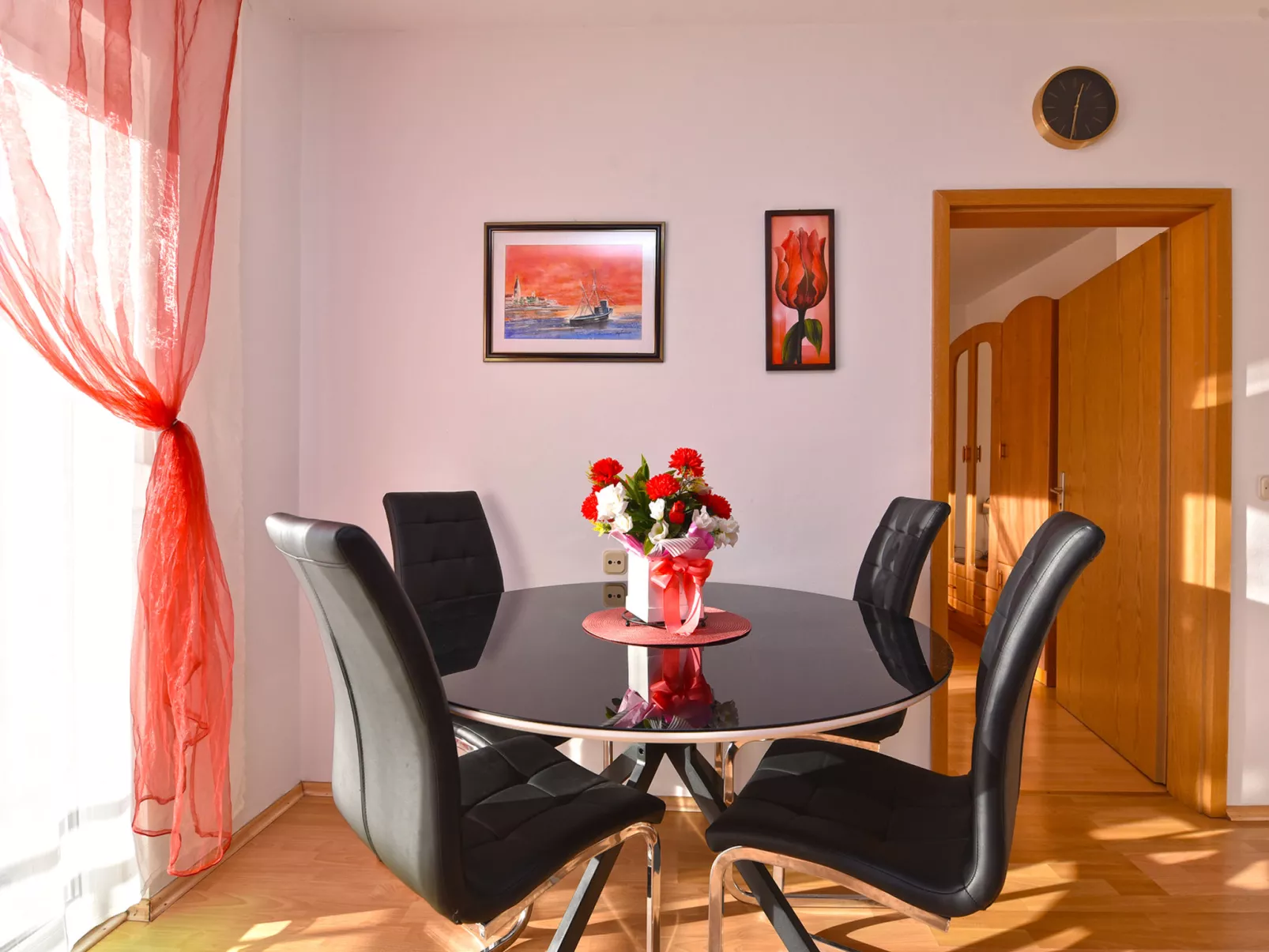 Apartment 143 - Dedans
