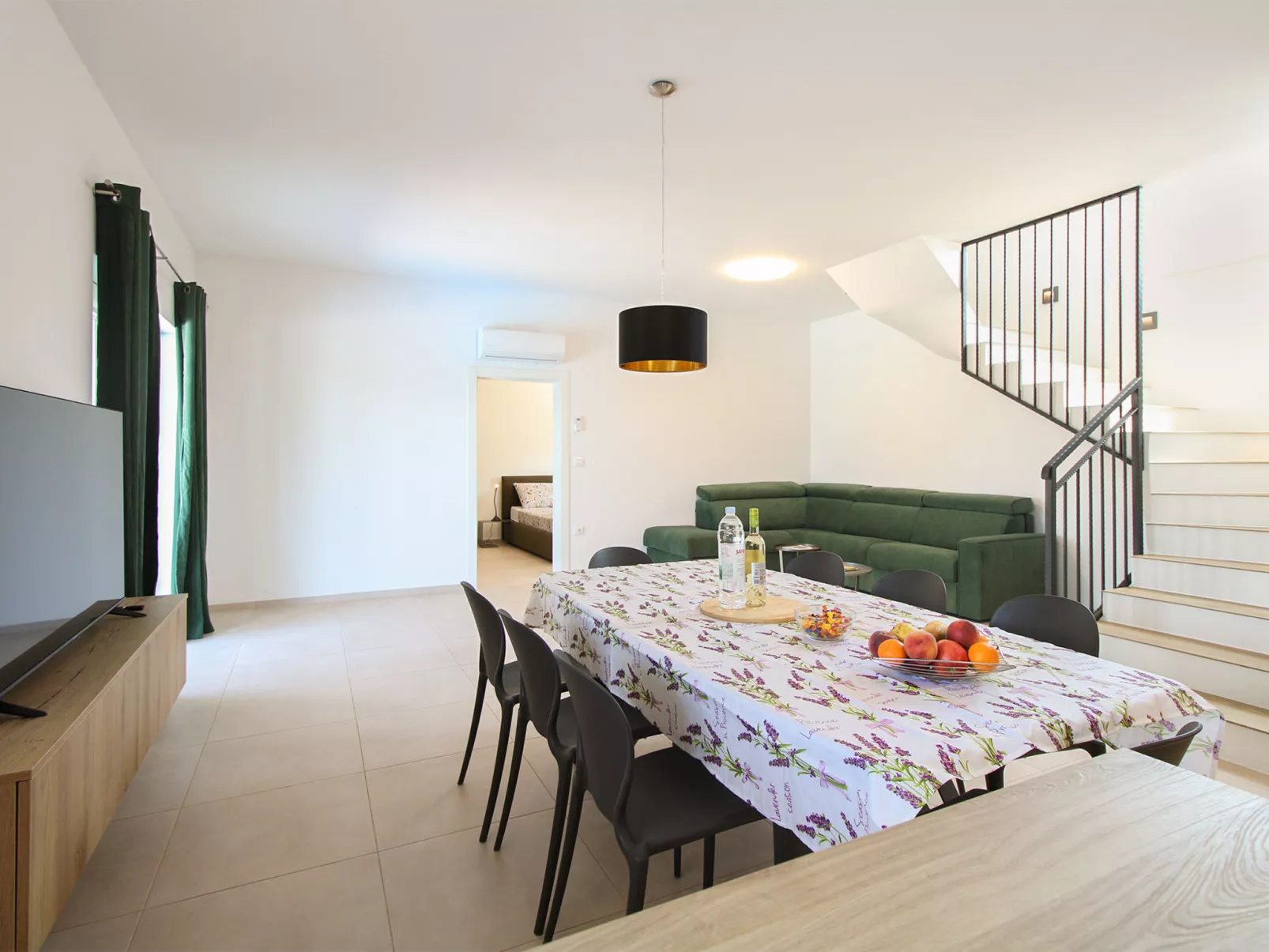 House 2351 - Dedans