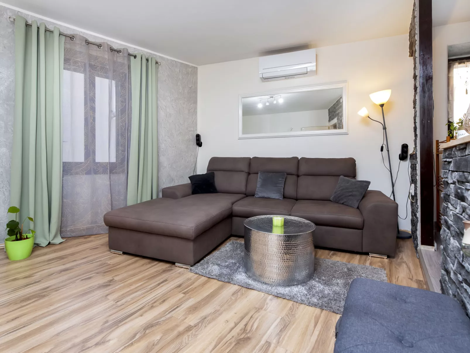 Apartment 1900 - Inside