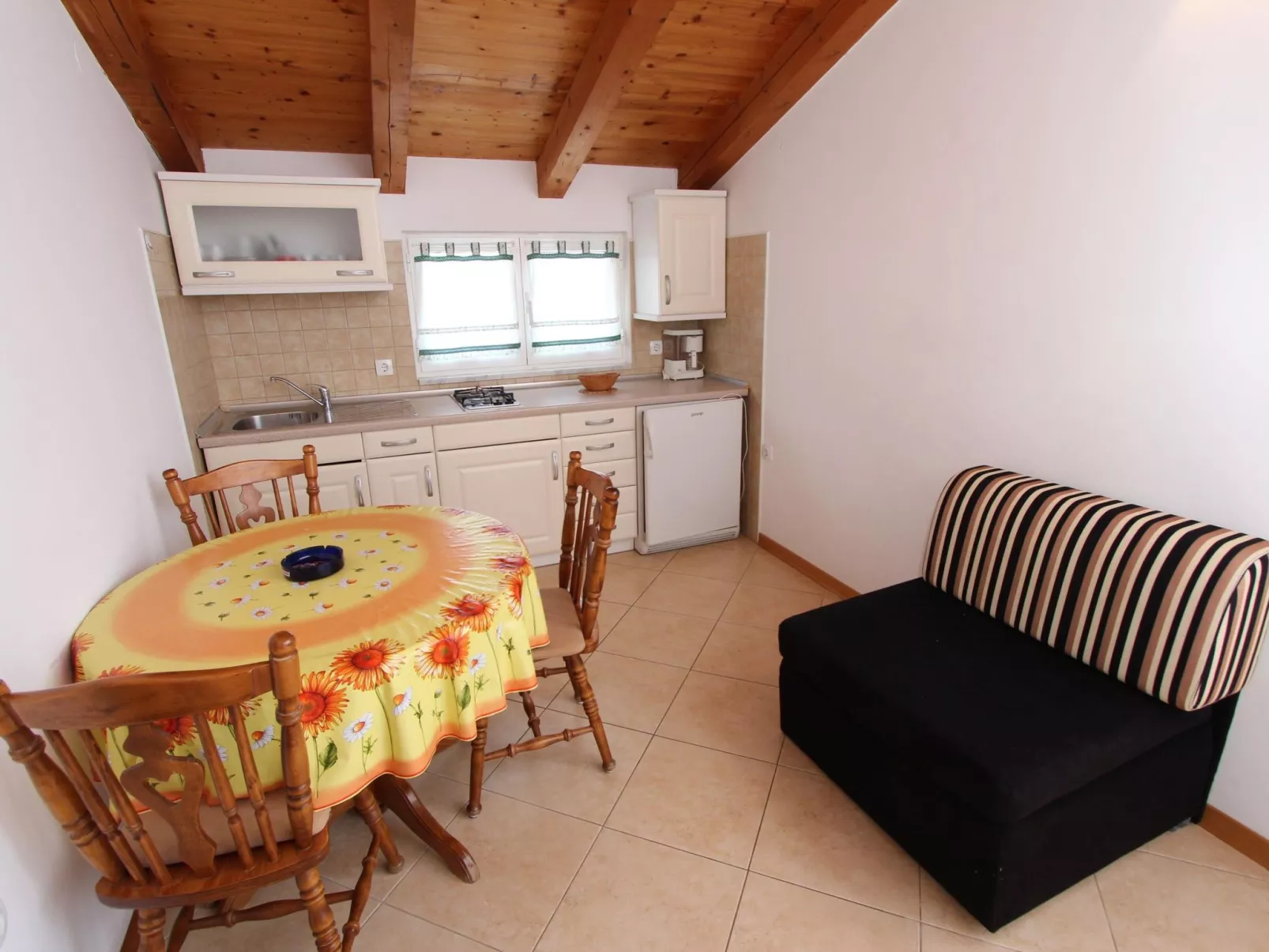 Apartment 616 - Dedans