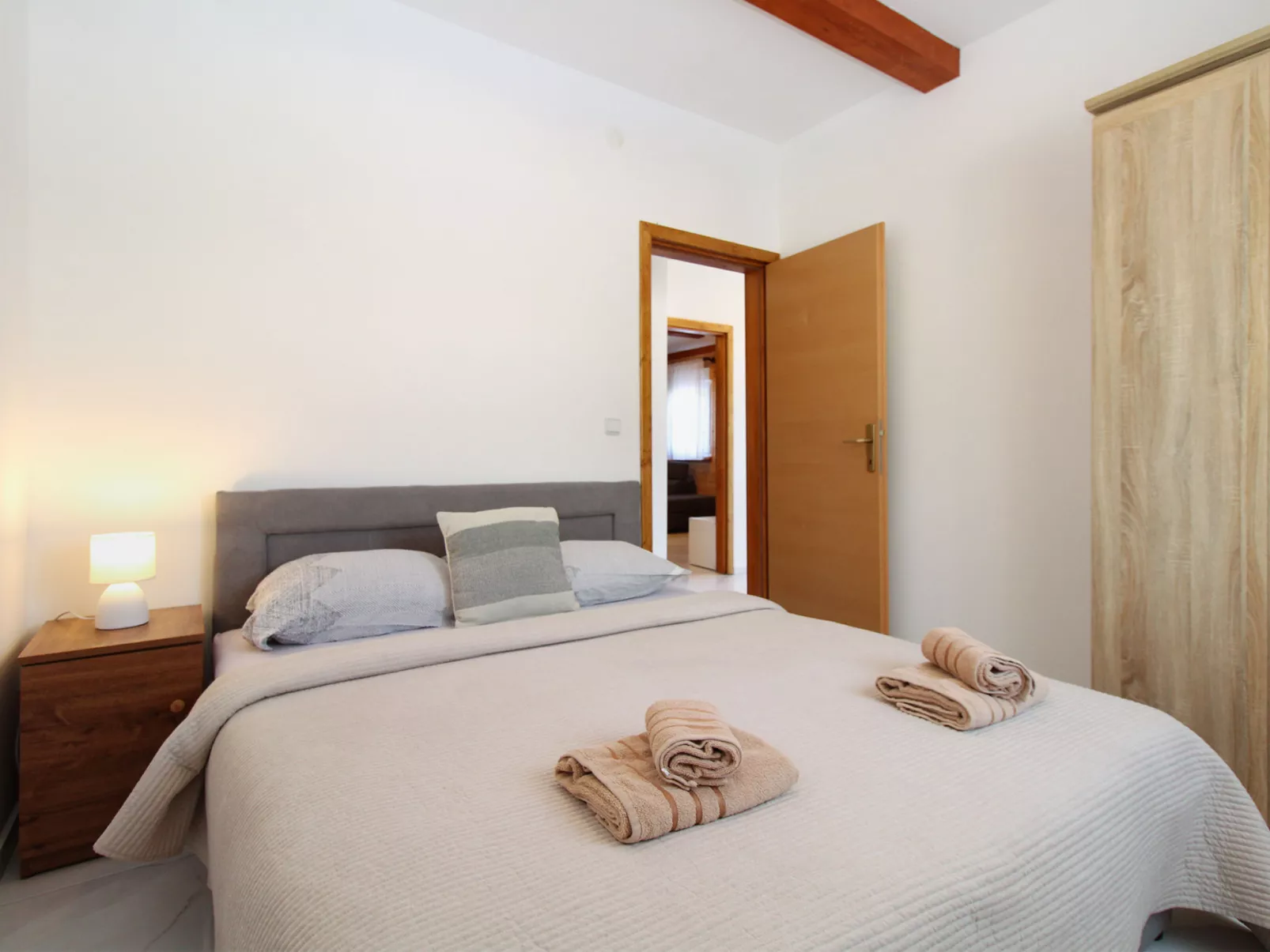 House 2233 - Dedans