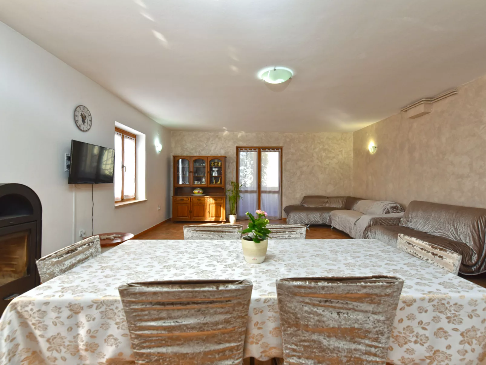 Apartment 1945 - Inside