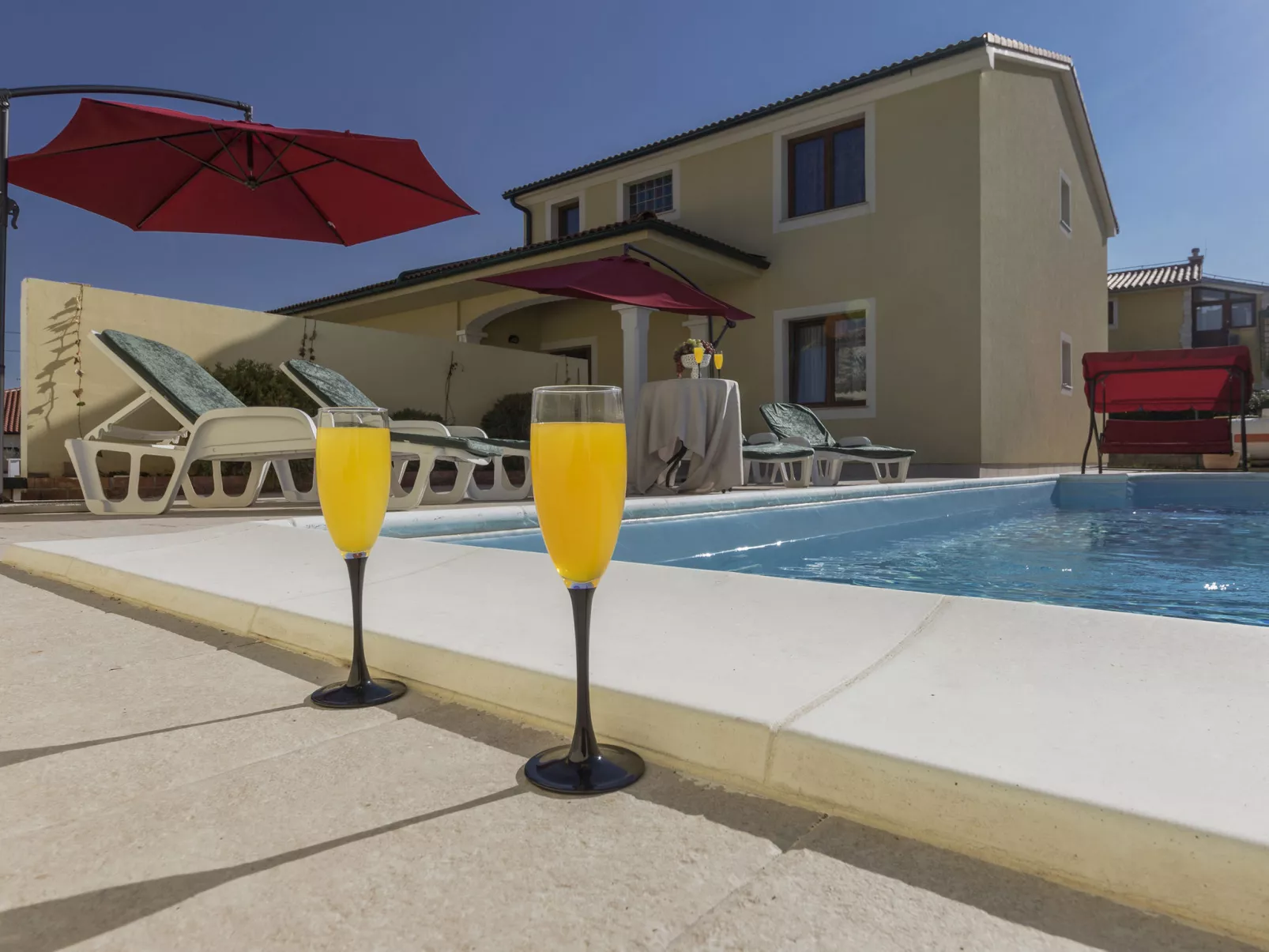 Villa Monica - Draußen