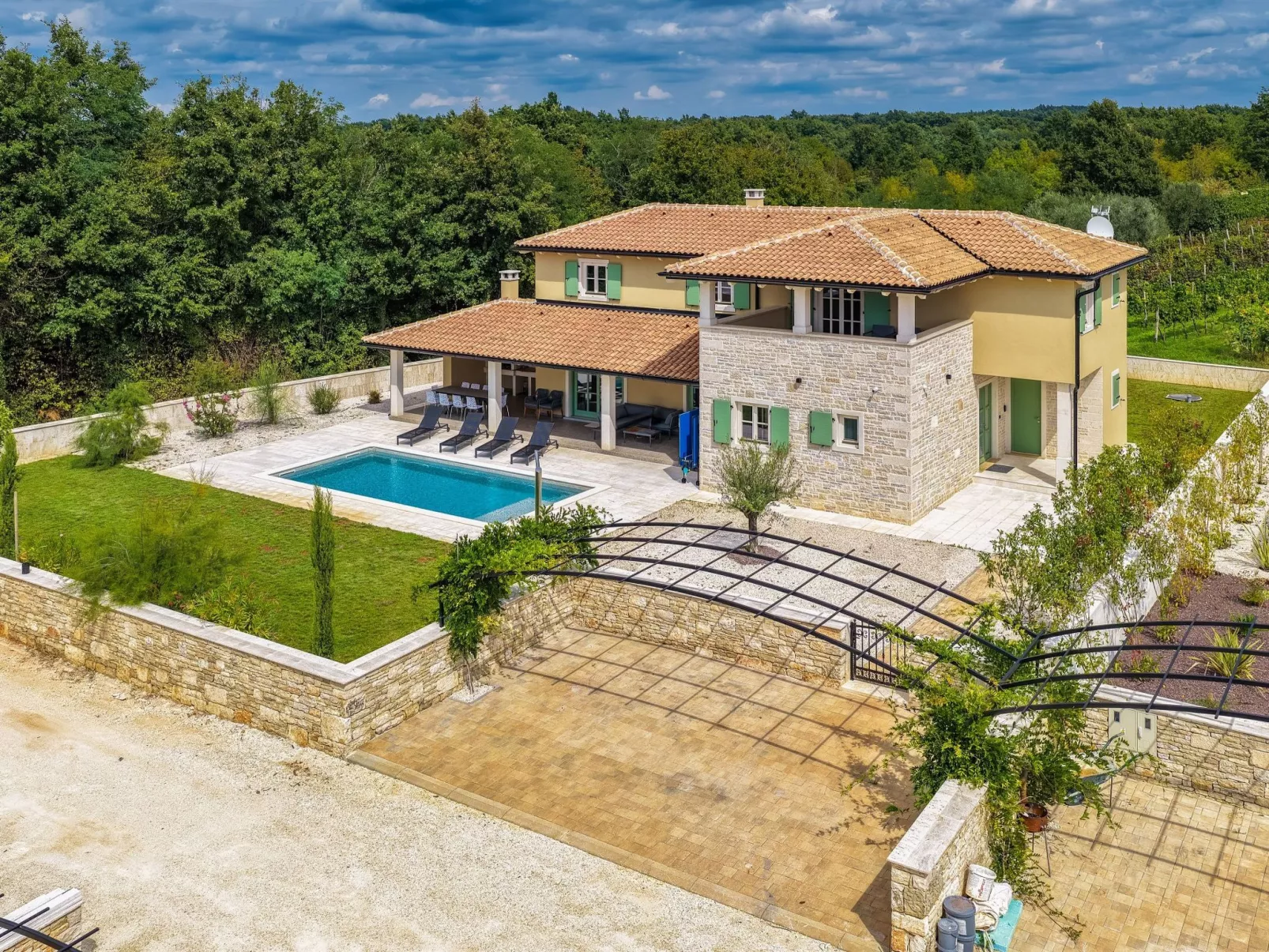 Villa Lunistra - Draußen