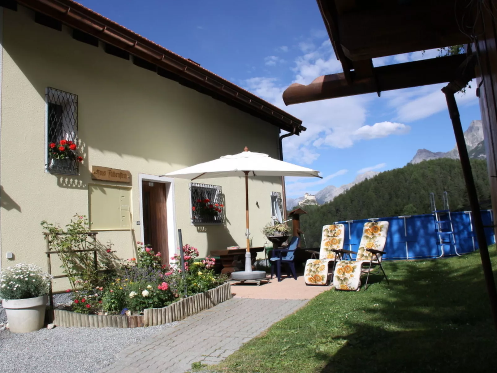 Forsthaus Falkenstein, (Tarasp). - Draußen