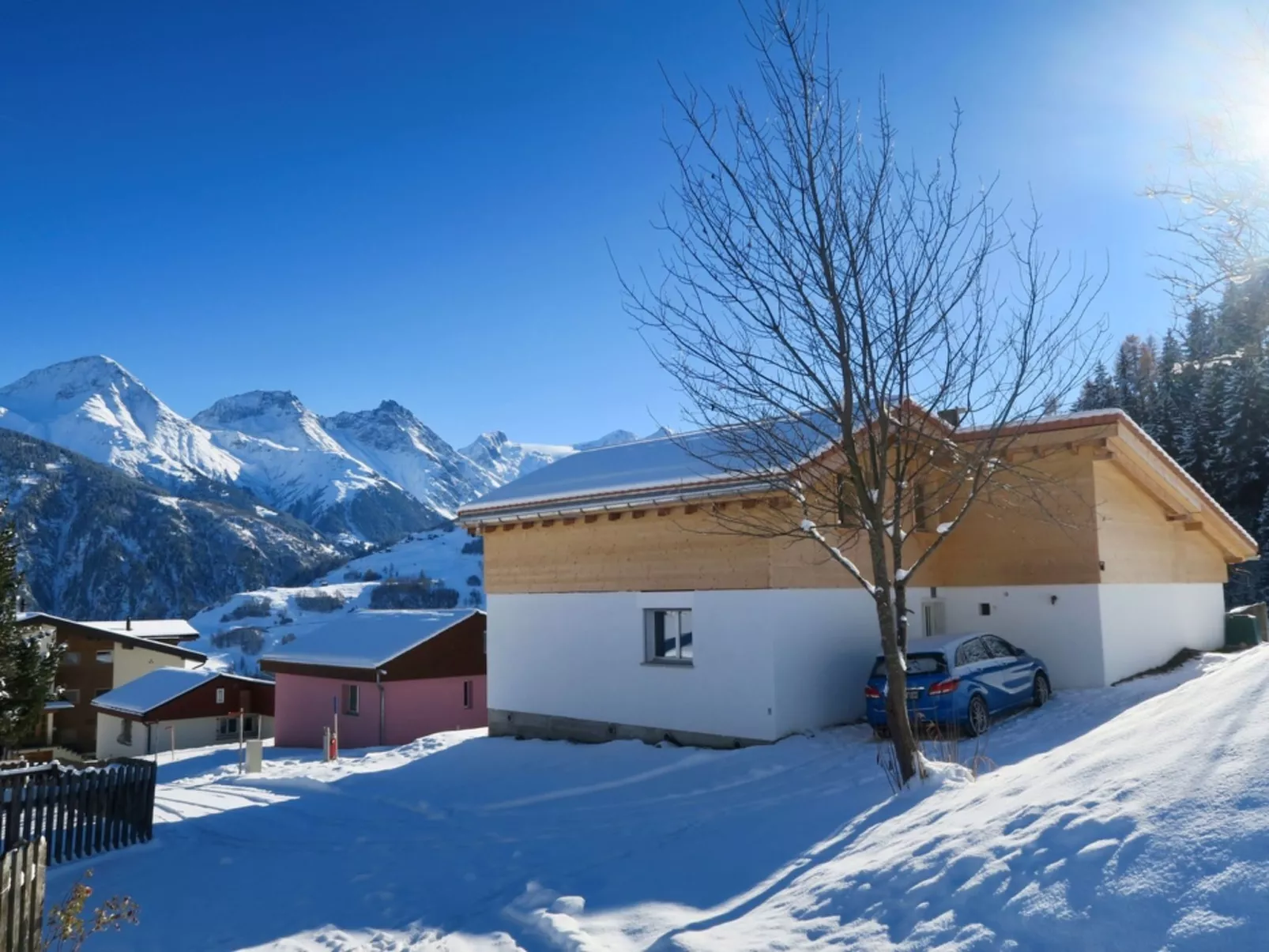 Casa Segnas/Lindt, (Segnas). - Draußen