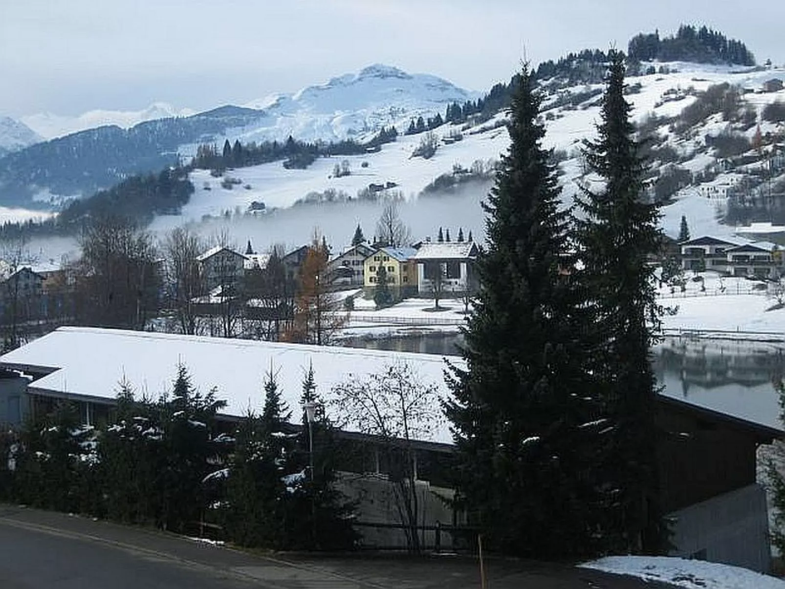 La Prada, (Laax Dorf). 2 Zimmerwohnung - Draußen