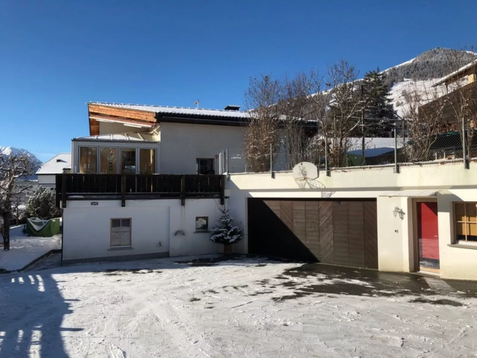 Chasa Bazzi, (Scuol). - Draußen