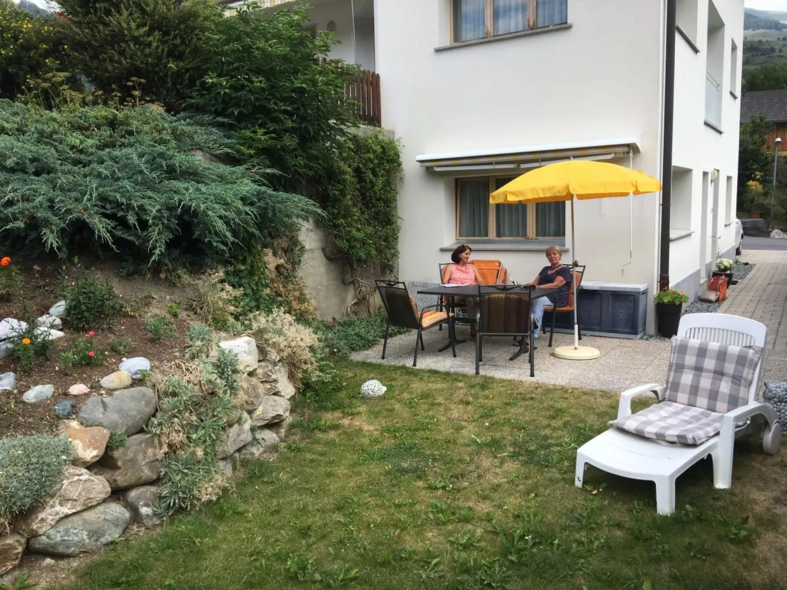 Chasa Schmidt, (Scuol). - Draußen