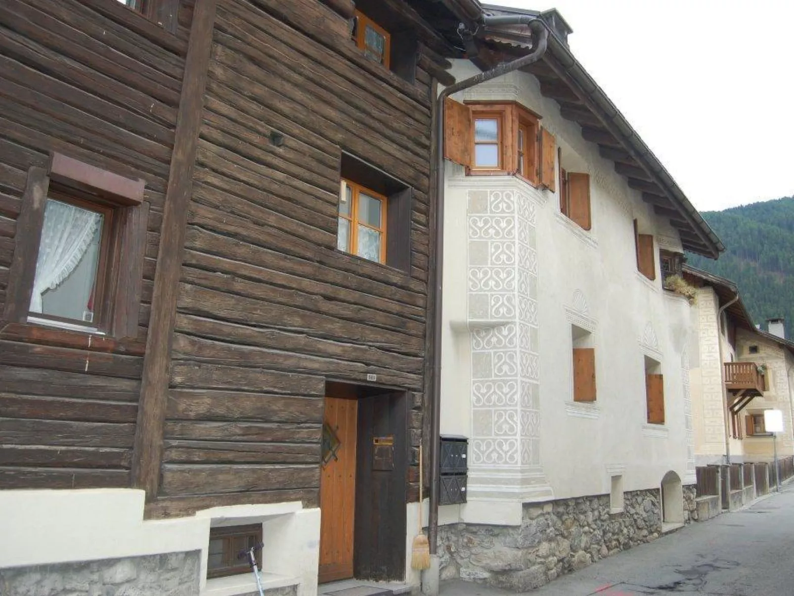 Chasa Städler, (Zernez). - Draußen