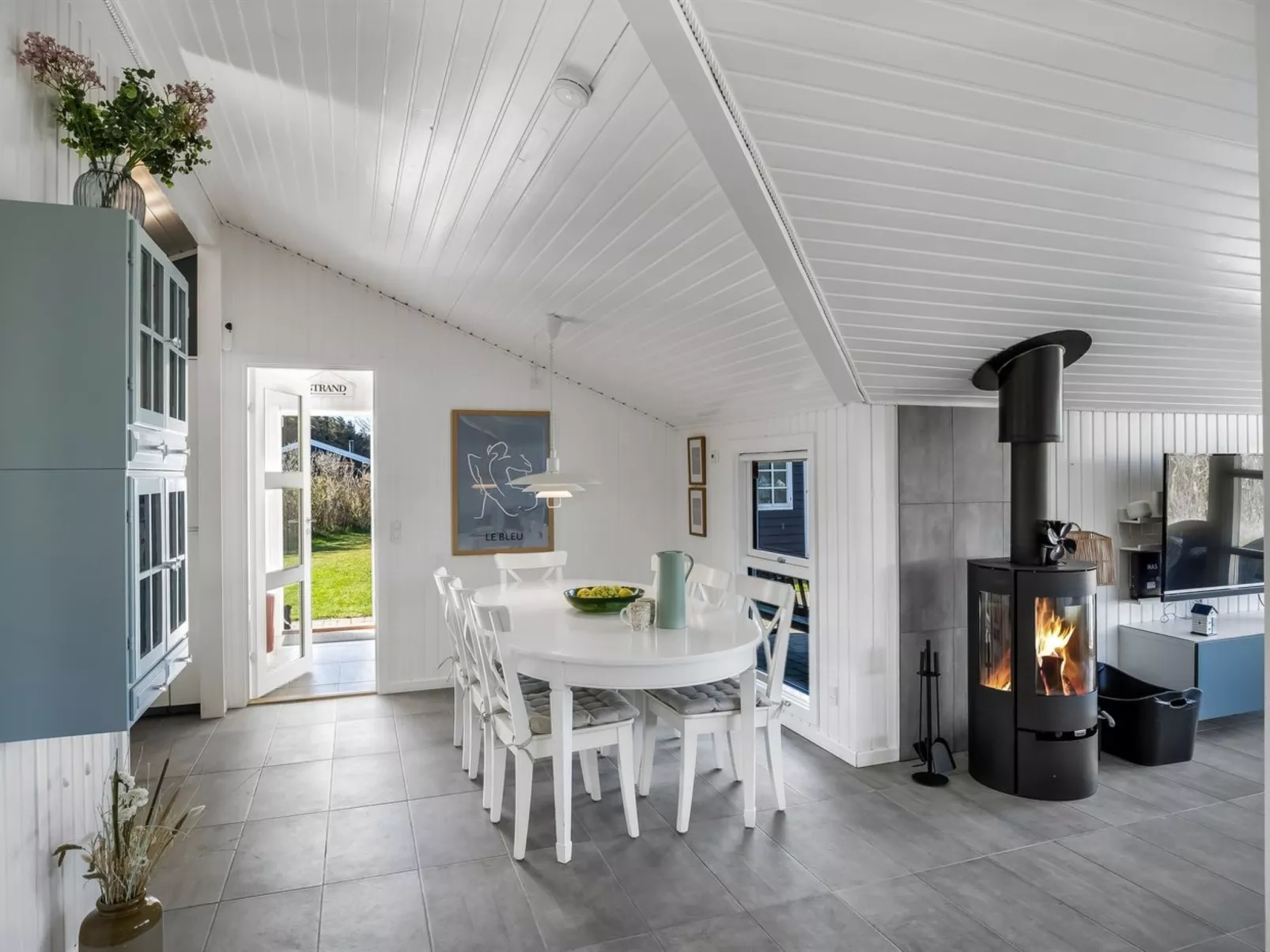 "Halona" - 400m from the sea - Drinnen
