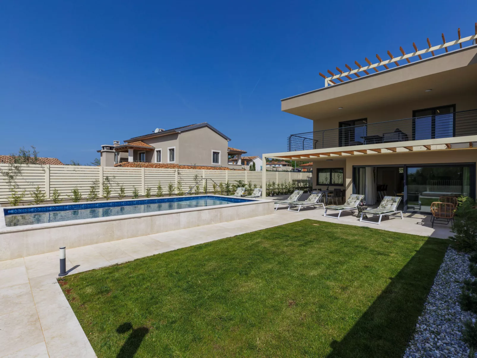 Villa Avona - Draußen