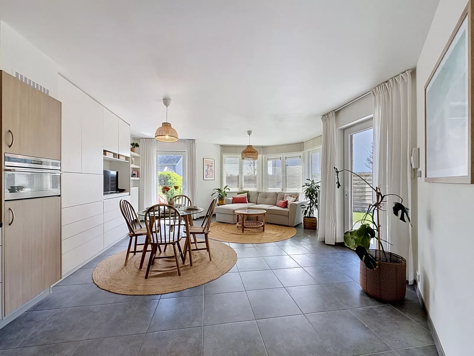 Petite Oasis with garden - Drinnen