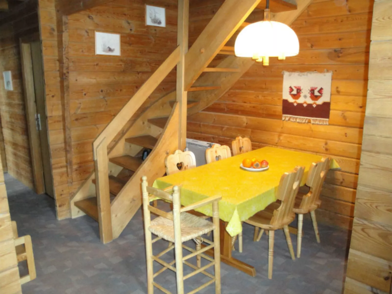 Gadola, Obersaxen-Meierhof, (Obersaxen). - Drinnen