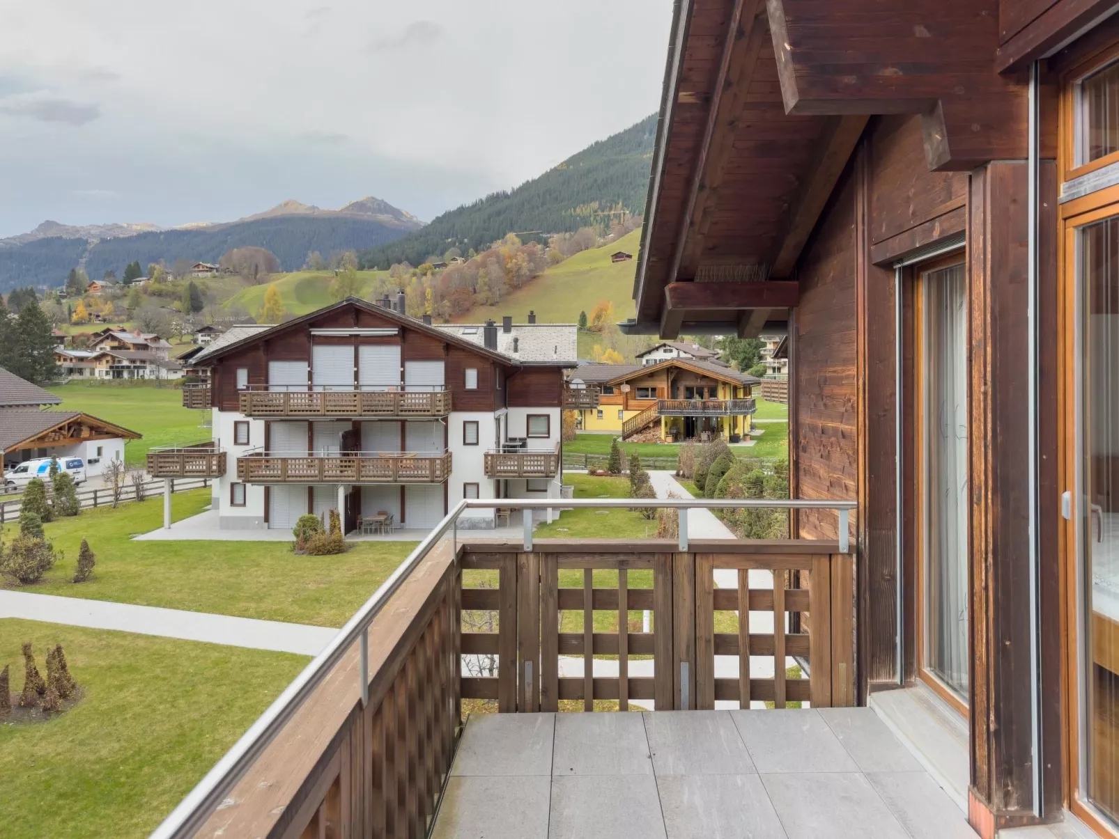 Bergparadies im Laub B5 3½-Zimmerwohnung - Outside