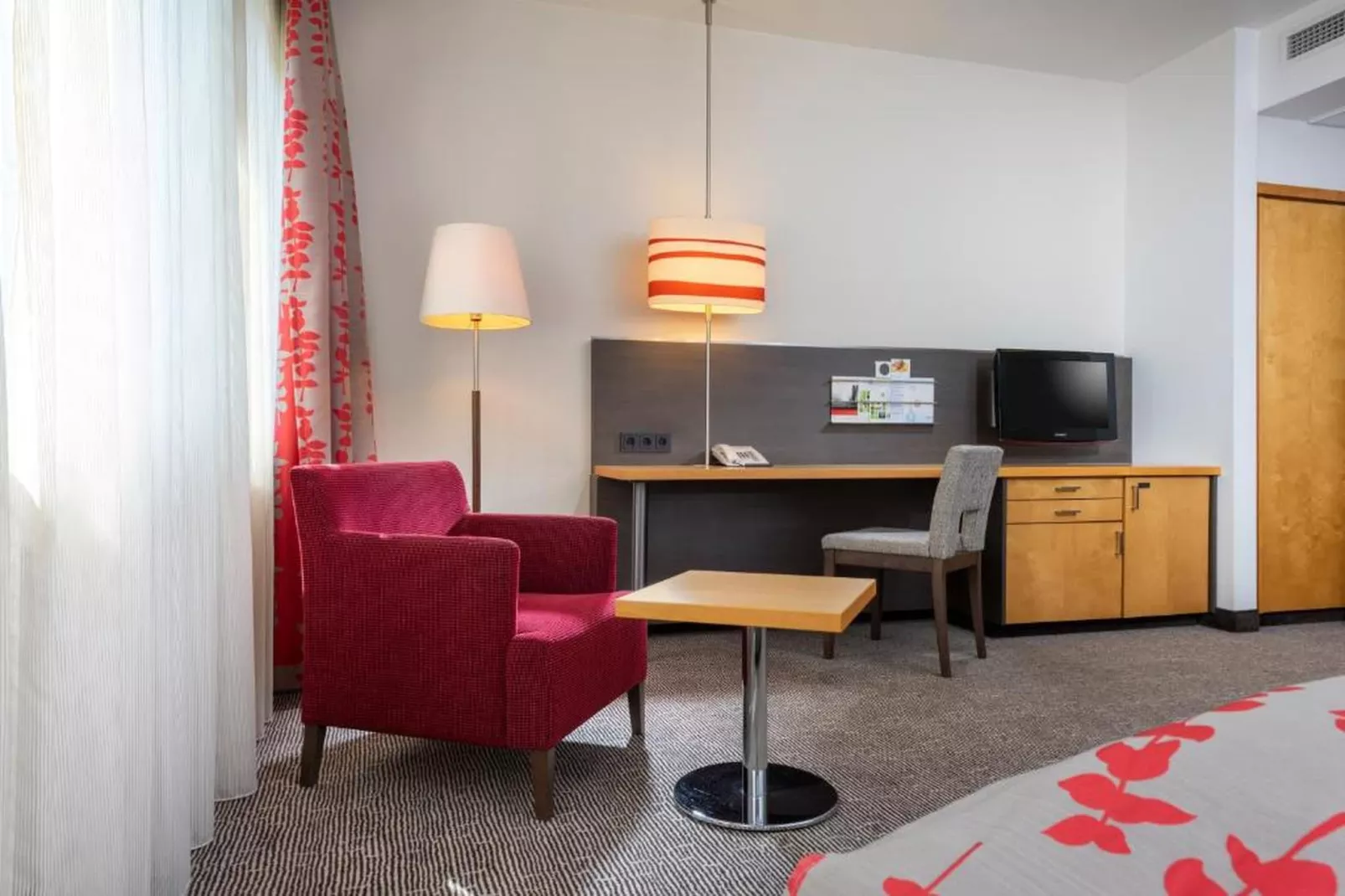 Holiday Inn Frankfurt Neu-Isenb - Standard Double Room - Schlafzimmer