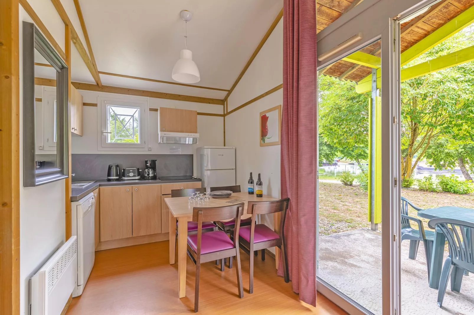 Port Lalande COTTAGE 6 pers OTA - Kitchen