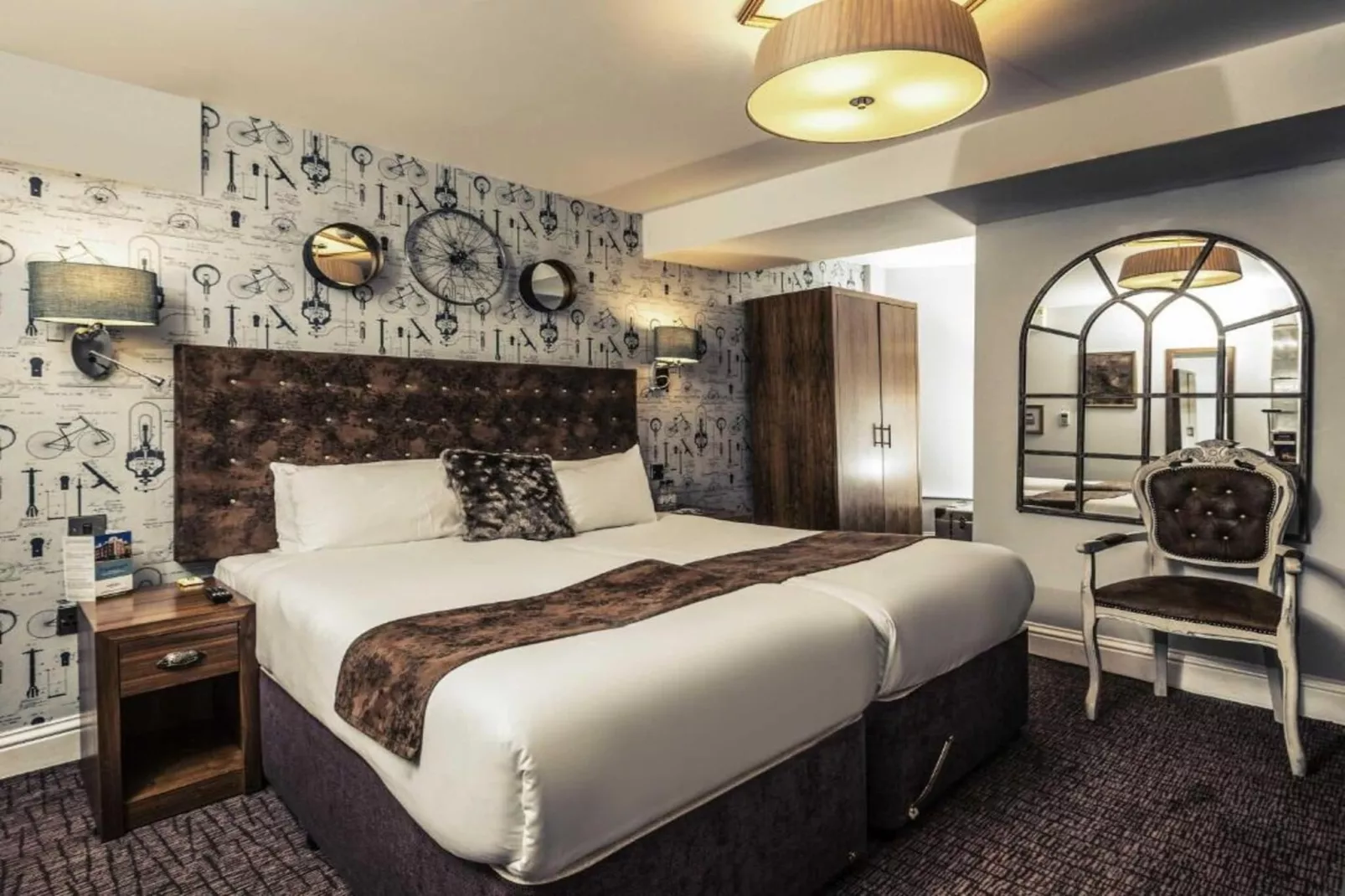 Standard Twin Room - Schlafzimmer