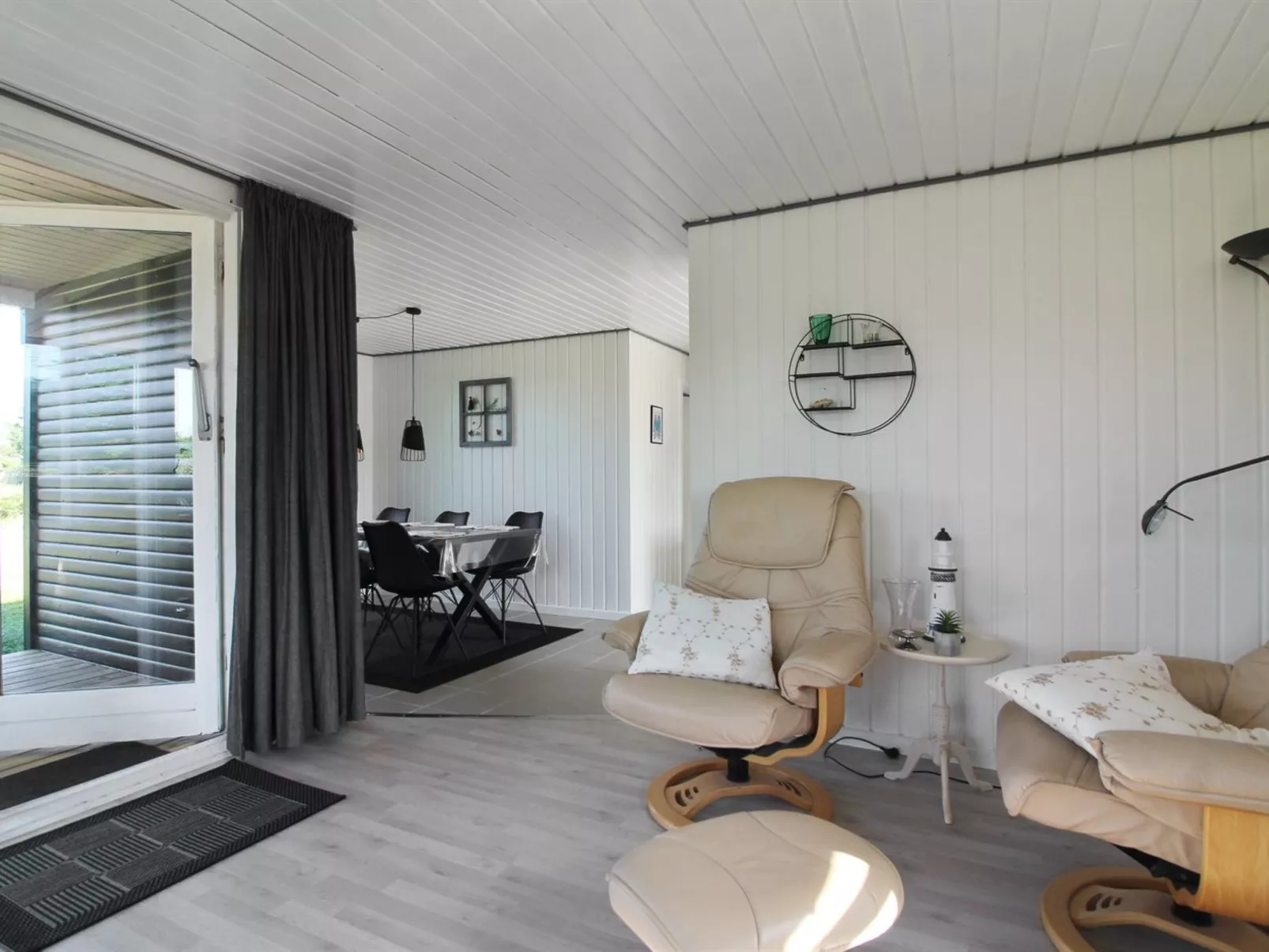 "Demus" - 900m from the sea - Inside