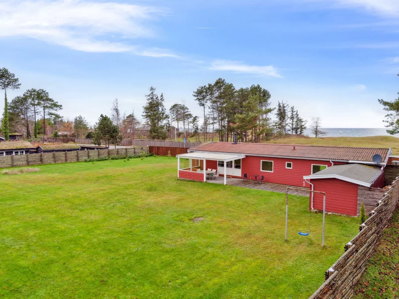 "Torbjörn" - 100m from the sea - Outside