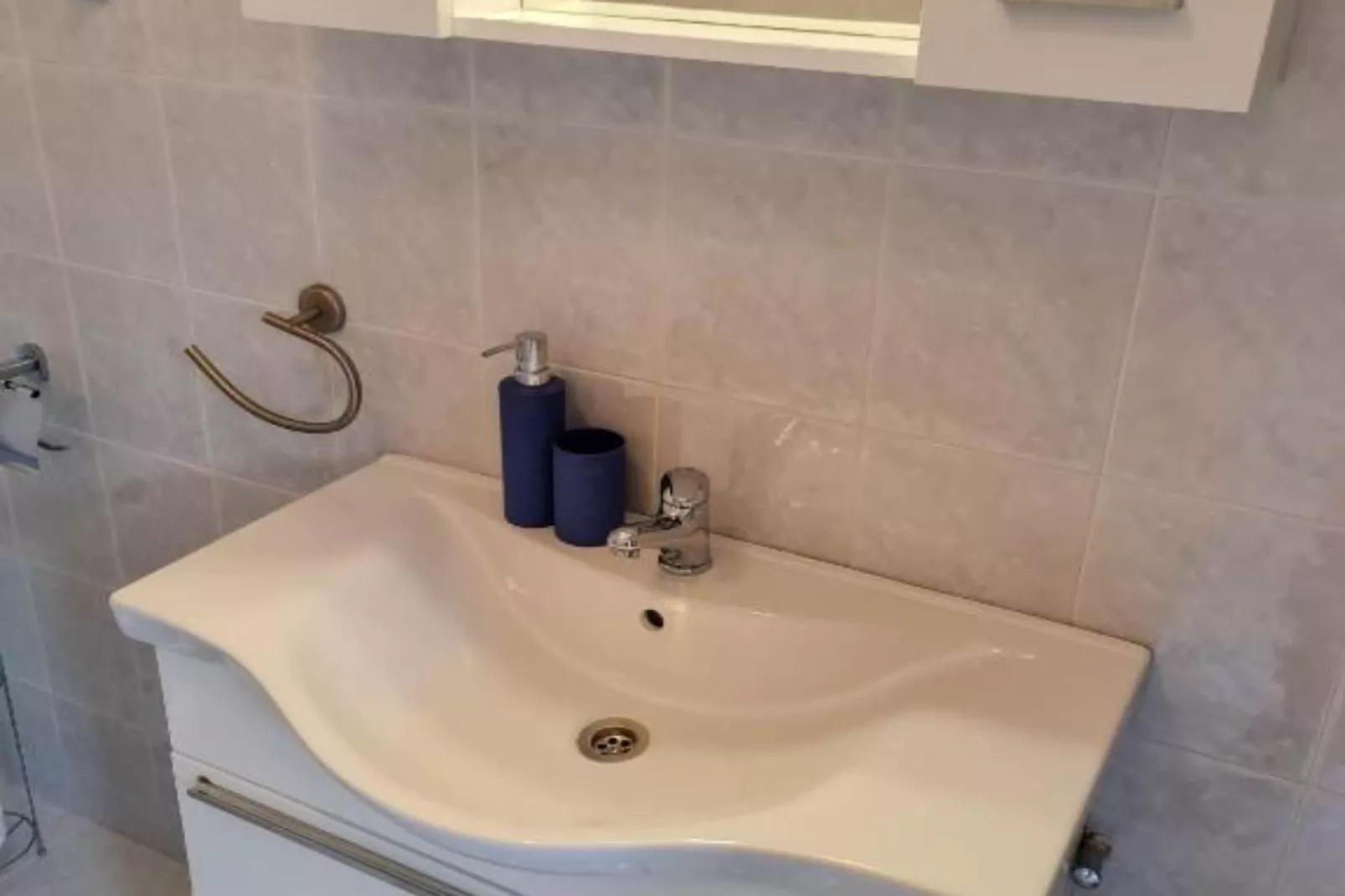 Apartments Marko - Three Bedroom Apartment with Sea View - Bathroom